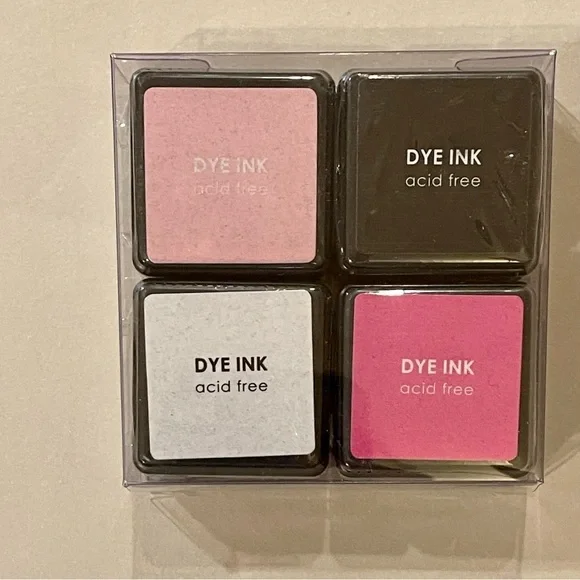 MS. Sparkle & Co NEW Tag & Stamp Kit, Plus Eight Ink Pads - Picture 7 of 8